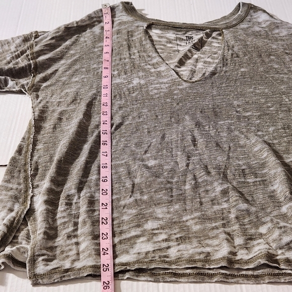 We The Free Tee Cut Out Jordan Sage Distressed V-Neck Burnout Oversized Size S - Picture 12 of 15